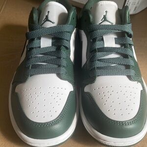 Jordan Women's Sneakers in Green and White